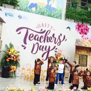 Happy Teacher’s Day cùng các bạn nhỏ Redmoon